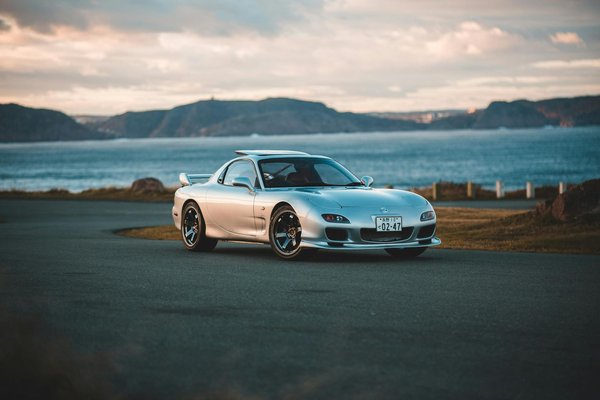 How Did Women's Fashion Evolve in the UK Throughout the Decades?